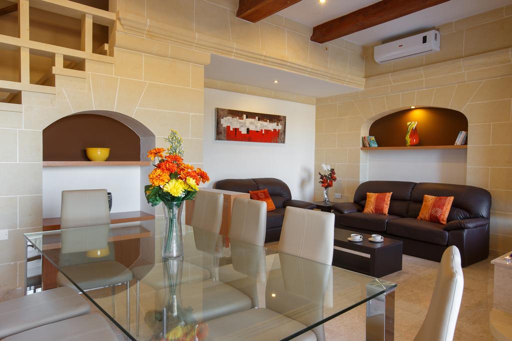 Carini Farmhouses Għarb Habitación foto