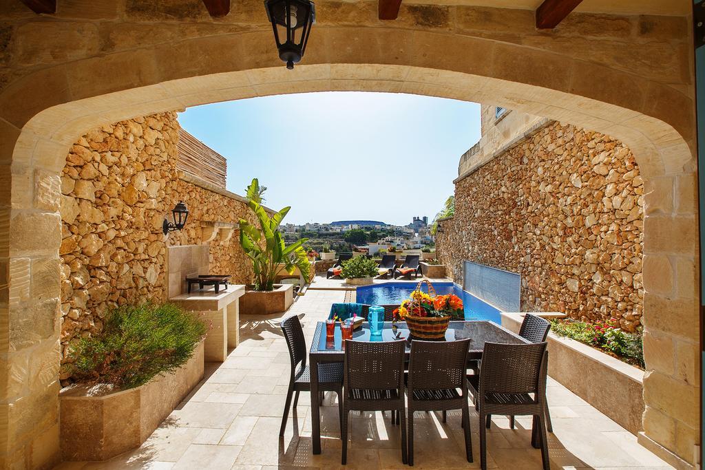 Carini Farmhouses Għarb Habitación foto